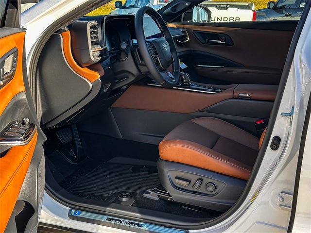 New 2025 Toyota Crown Signia image 10