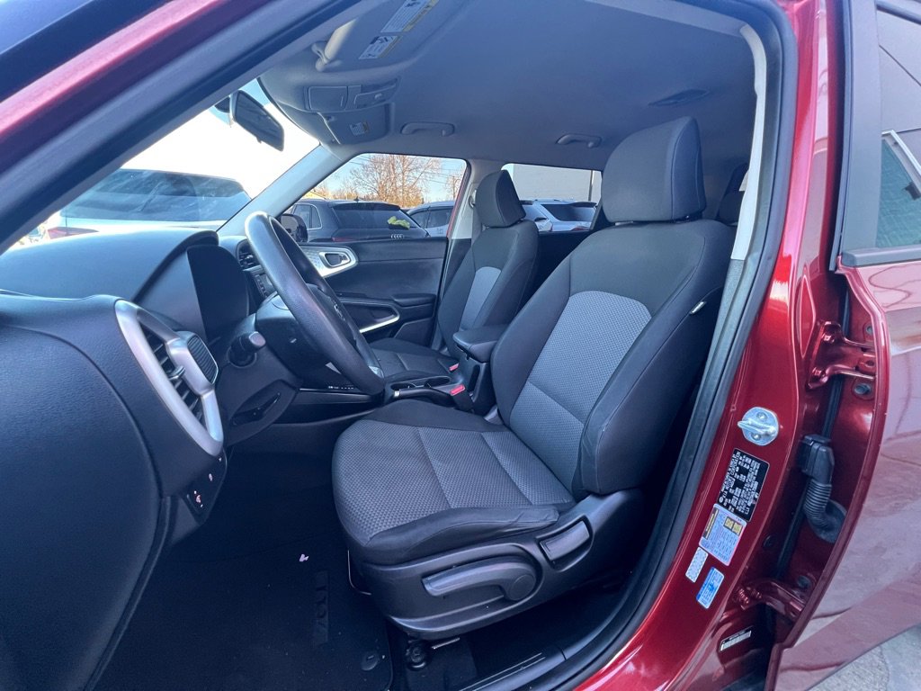 Used 2020 Kia Soul LX FWD image 10