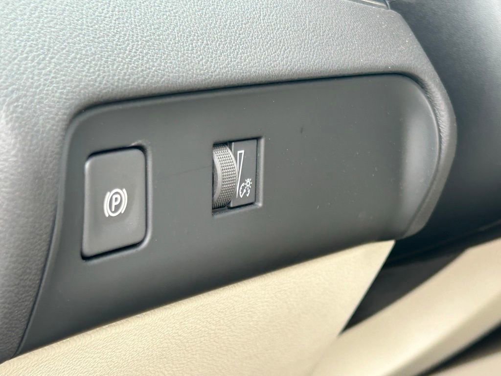 Used 2023 Buick Enclave Essence w/ Experience Buick Package image 68