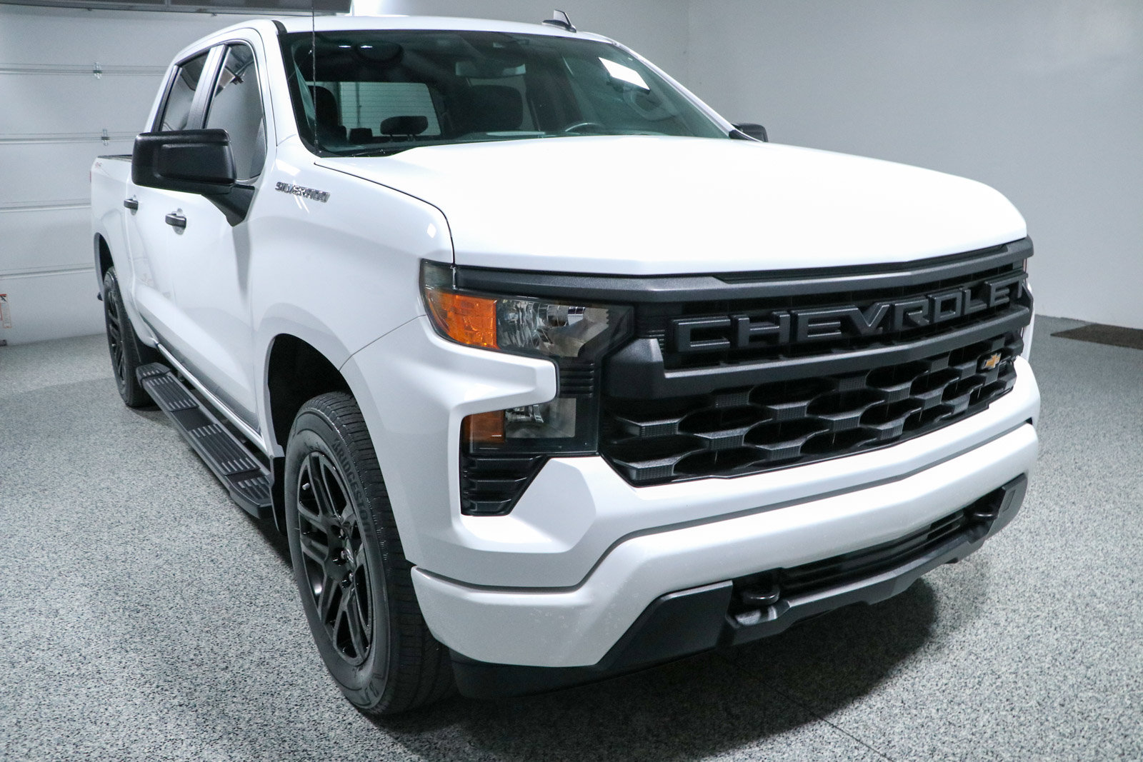 Used 2024 Chevrolet Silverado 1500 Custom AWD/4WD image 5