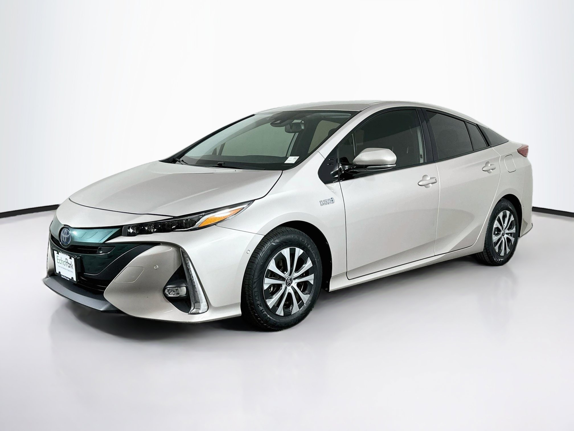 Used 2020 Toyota Prius Prime Limited w/ Carpet Mat Package FWD image 3