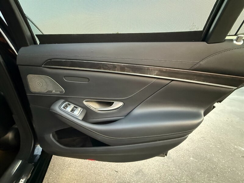 Used 2018 Mercedes-Benz S 450 Sedan image 34