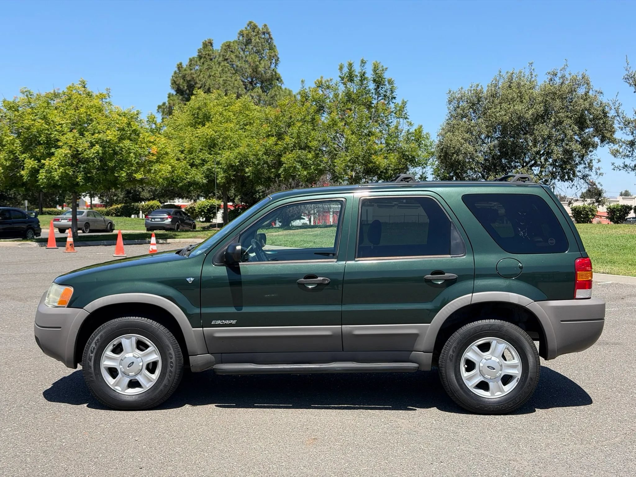 Used 2002 Ford Escape XLT FWD image 2