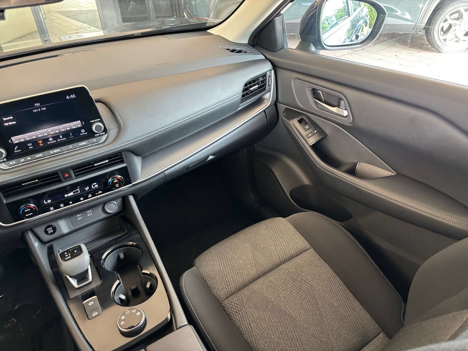 Used 2026 Nissan Rogue SV AWD/4WD image 36