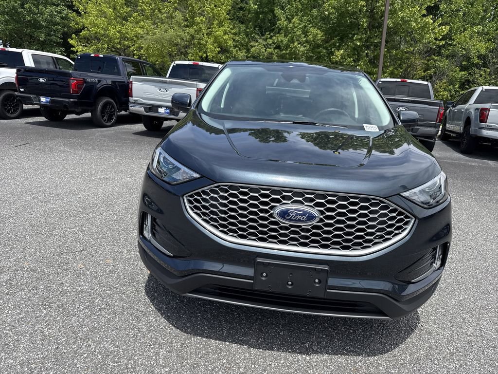Used 2023 Ford Edge SEL w/ Convenience Package AWD/4WD image 2