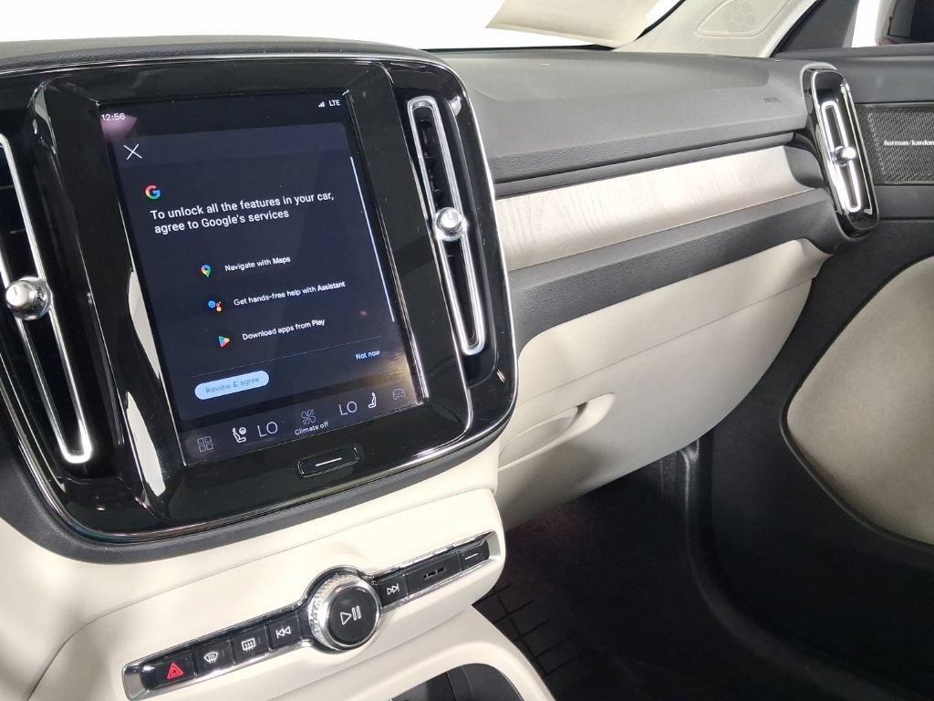 Certified 2023 Volvo XC40 B5 Ultimate w/ Climate Package AWD/4WD image 25