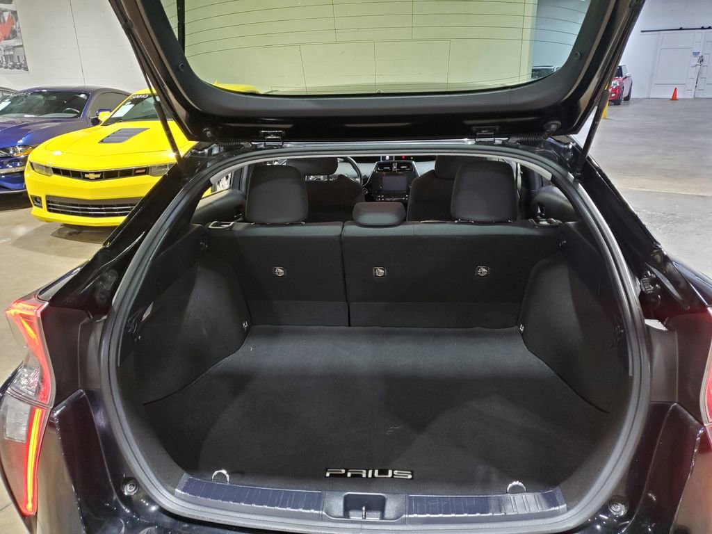 Used 2016 Toyota Prius Three image 41