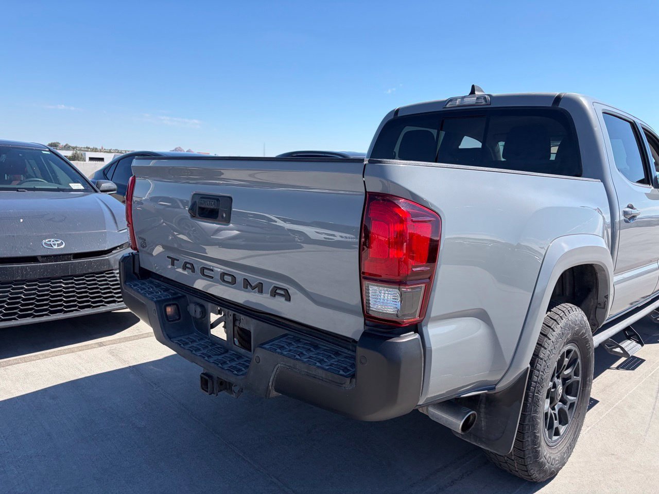 Used 2020 Toyota Tacoma SR5 RWD image 4