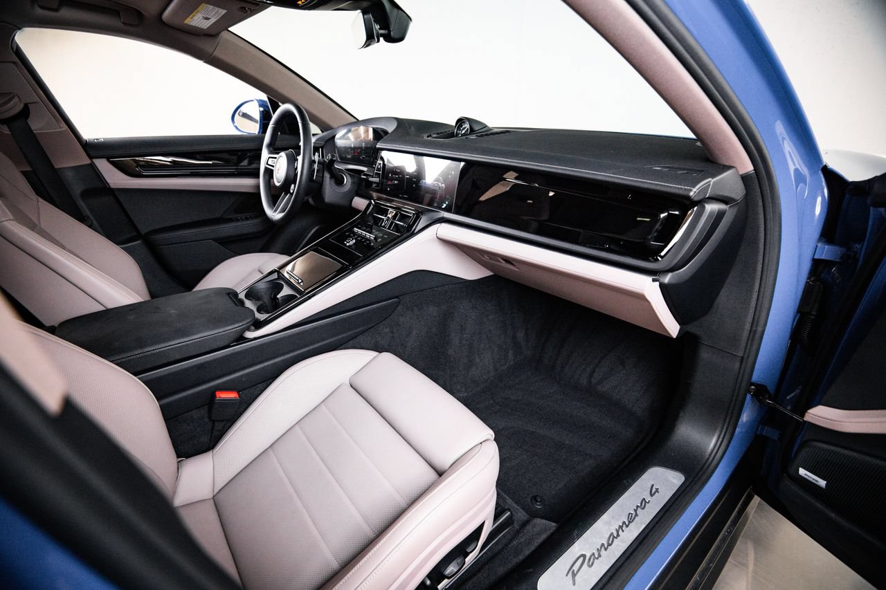 Certified 2026 Porsche Panamera 4 E-Hybrid AWD/4WD image 28
