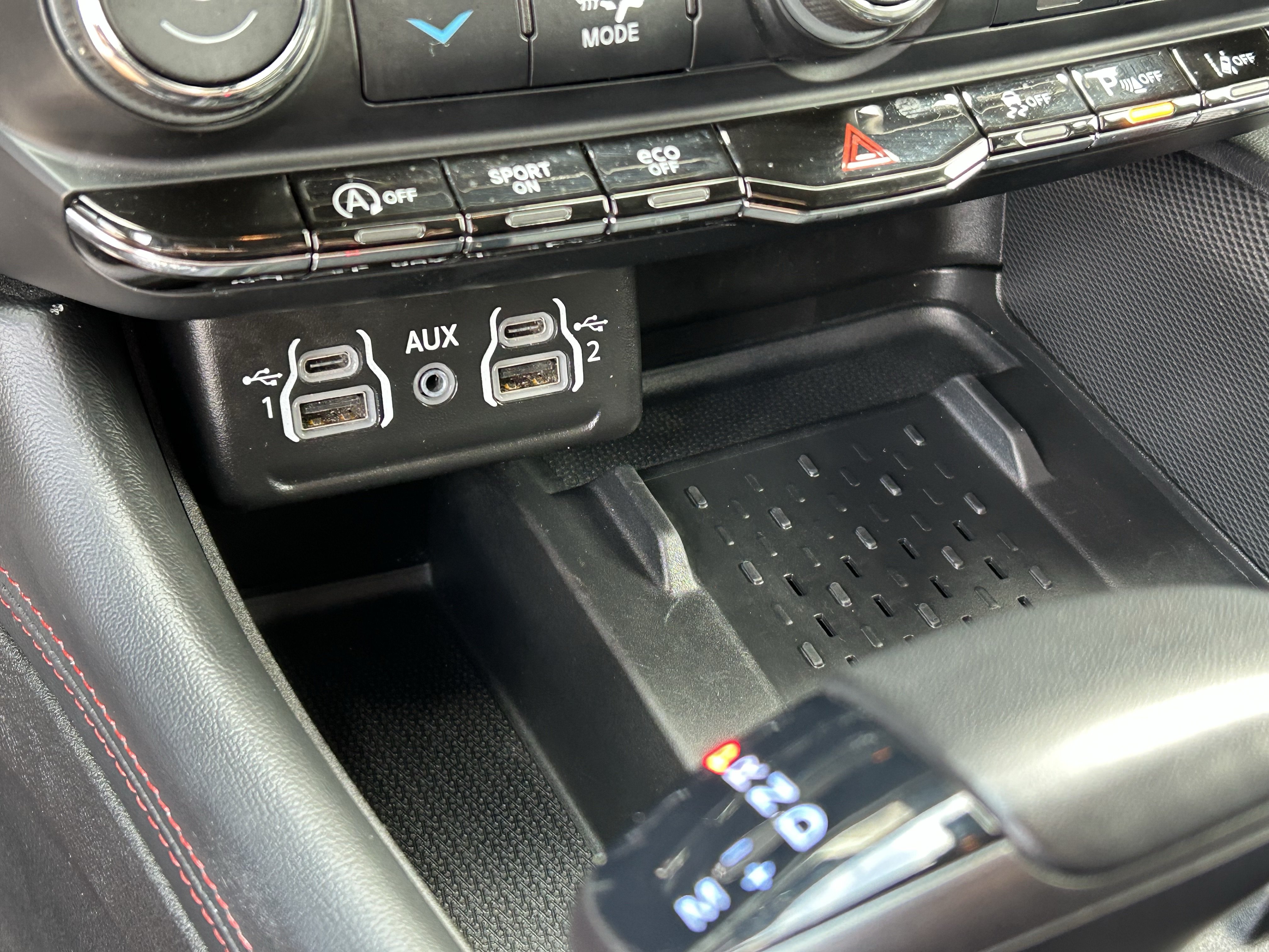 Used 2025 Dodge Durango GT AWD/4WD image 23