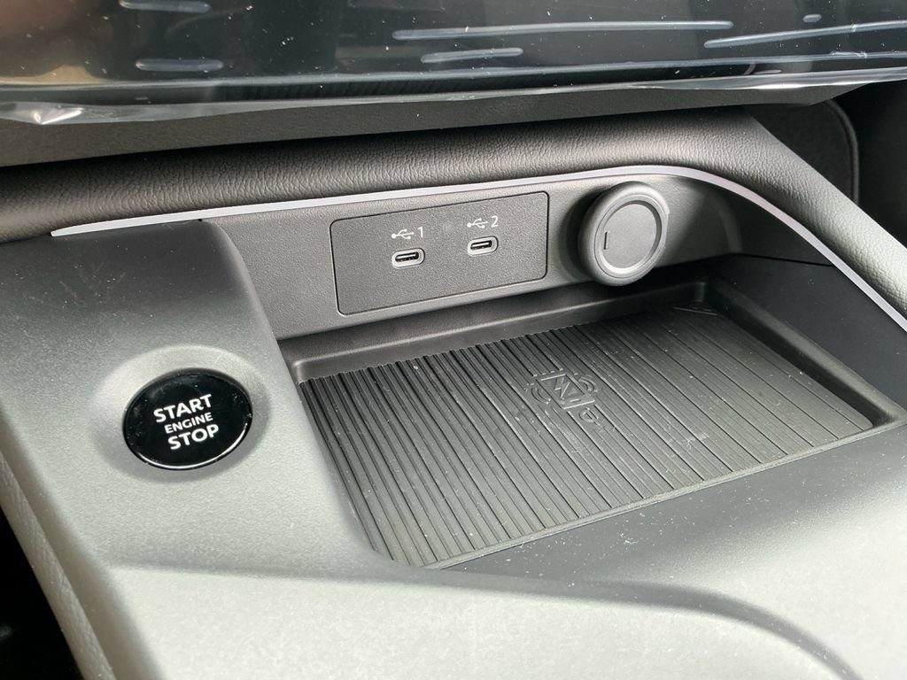 New 2026 Nissan Sentra SR w/ SR Premium Package FWD image 27