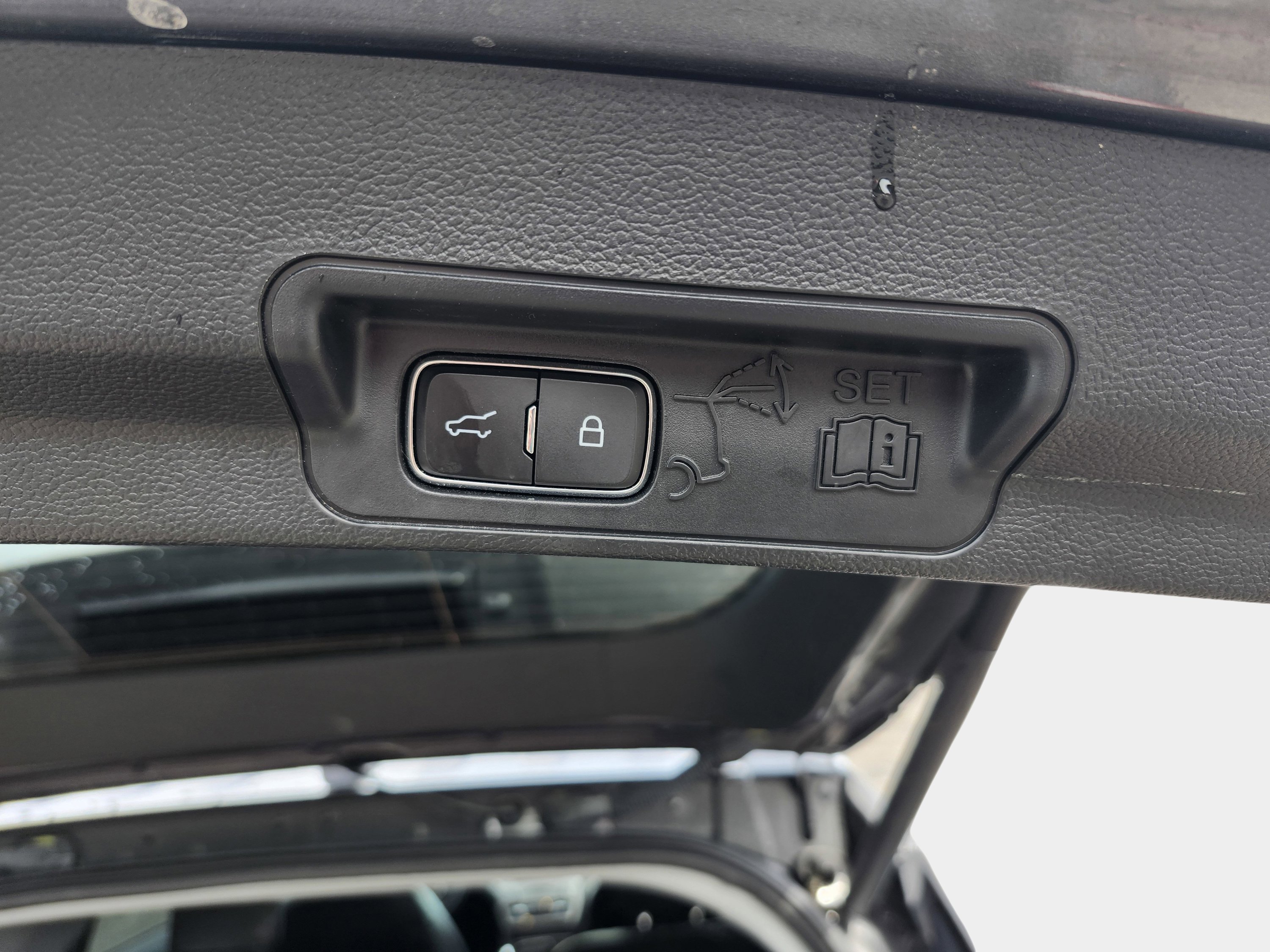 Used 2023 Ford Explorer XLT w/ Equipment Group 202A image 32