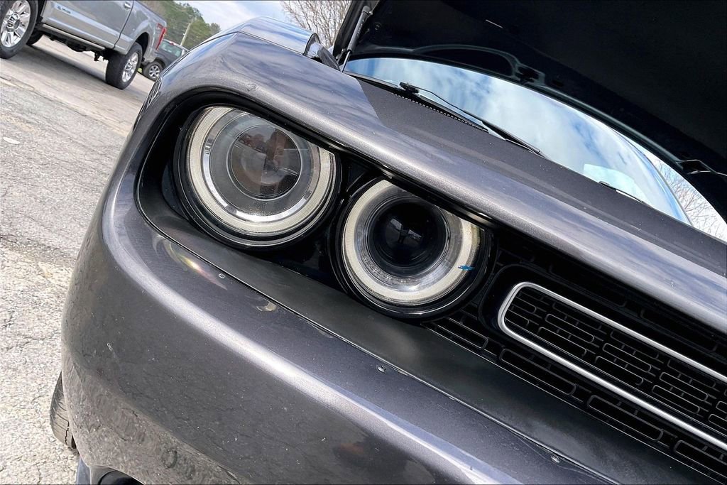 Used 2023 Dodge Challenger SXT image 31