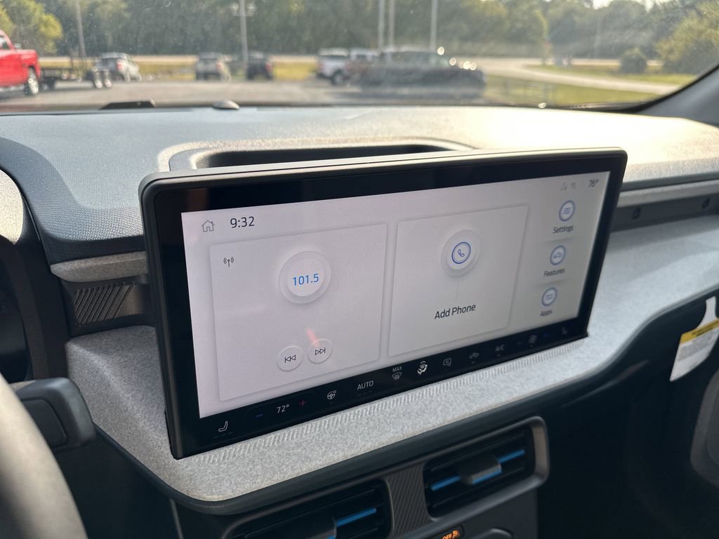 New 2025 Ford Maverick XLT w/ XLT Luxury Package image 24