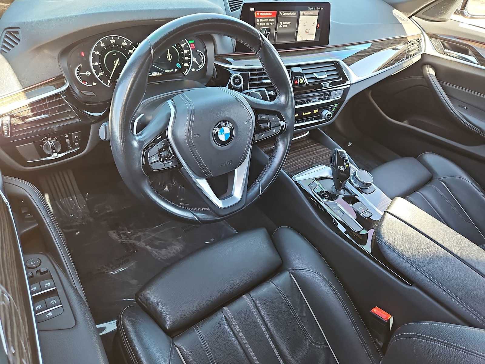 Used 2019 BMW 530e w/ Convenience Package image 10