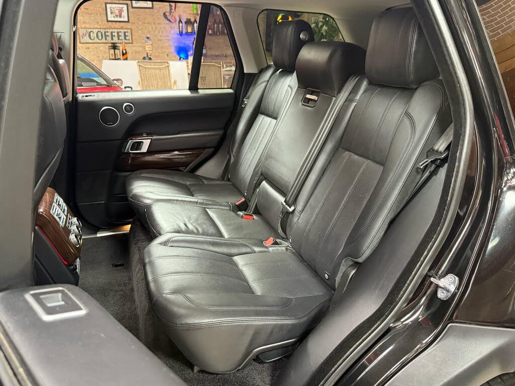 Used 2017 Land Rover Range Rover Supercharged AWD/4WD image 30