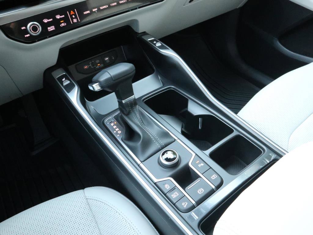 New 2025 Kia Sorento S w/ Panoramic Sunroof Package image 6