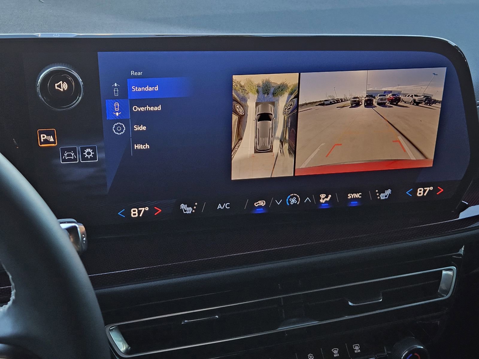 Certified 2025 Chevrolet Traverse Z71 w/ Driver Confidence Package image 22