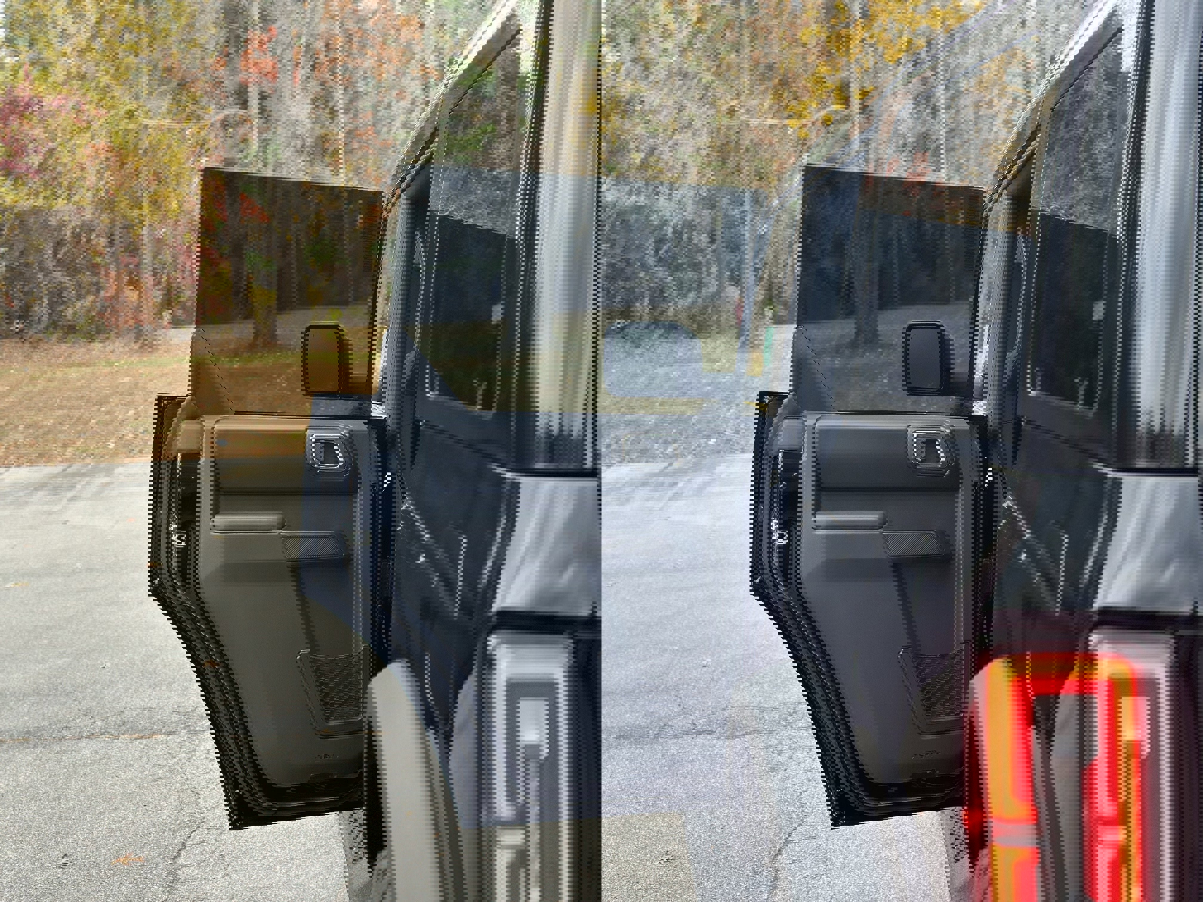 New 2025 Ford Bronco Badlands image 26