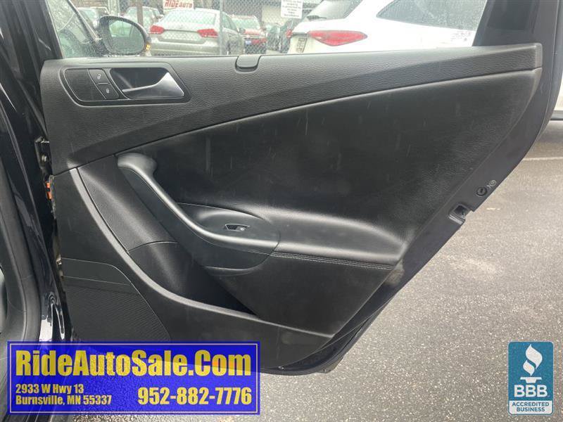 Used 2010 Volkswagen Passat Komfort FWD image 15