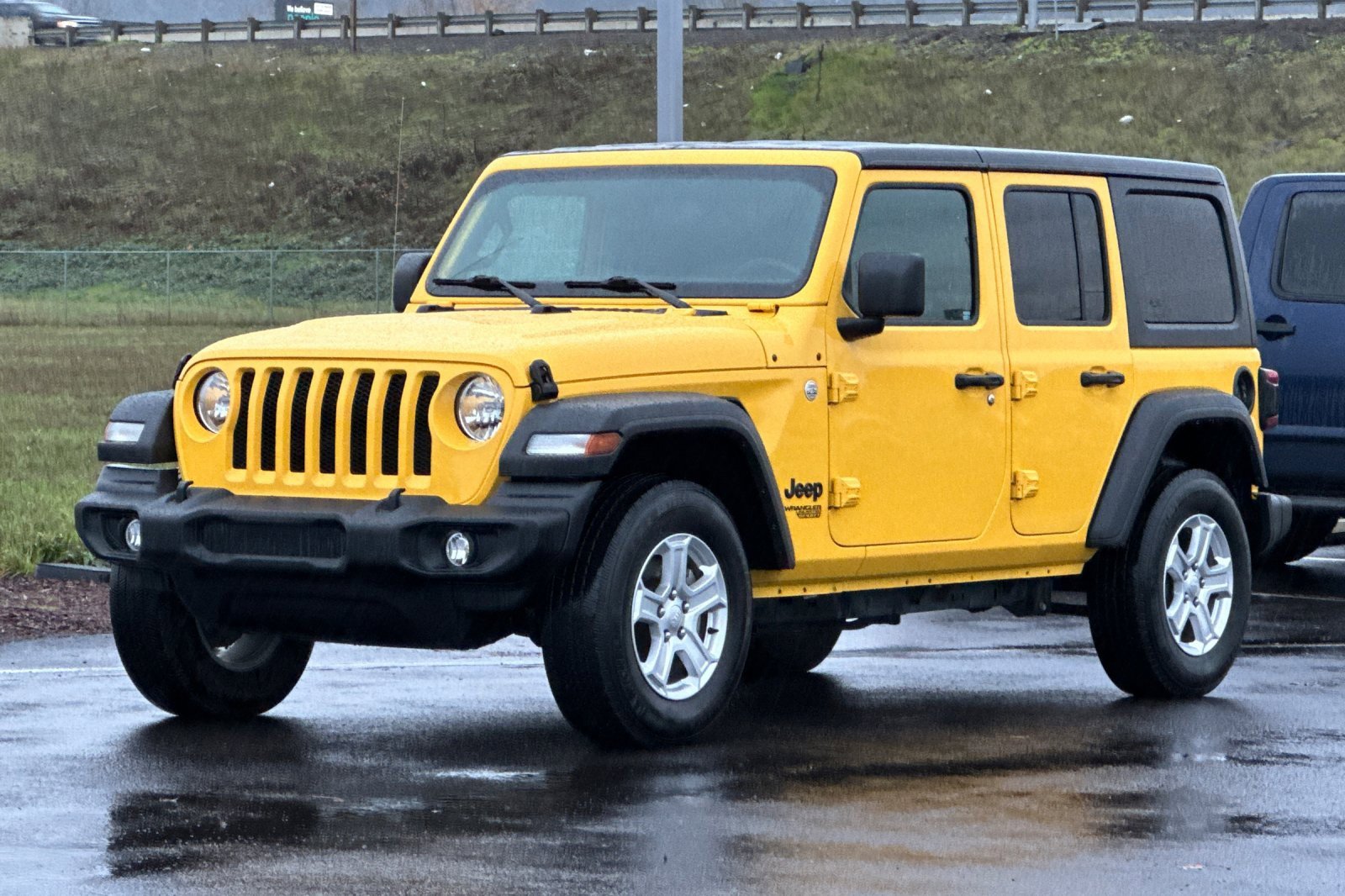 Used 2021 Jeep Wrangler Unlimited Sport image 7