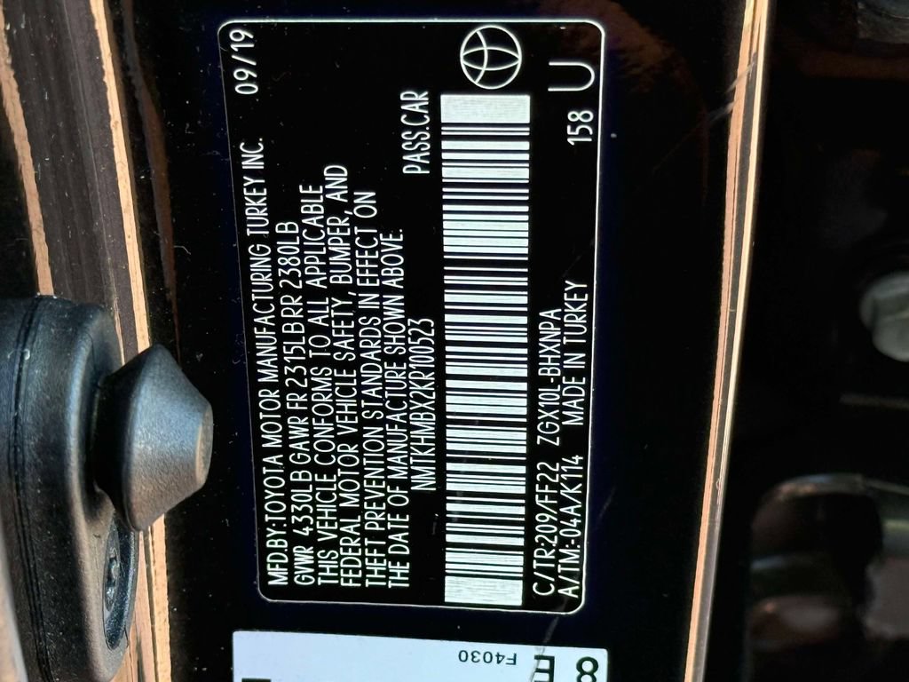 Used 2019 Toyota C-HR XLE FWD image 29