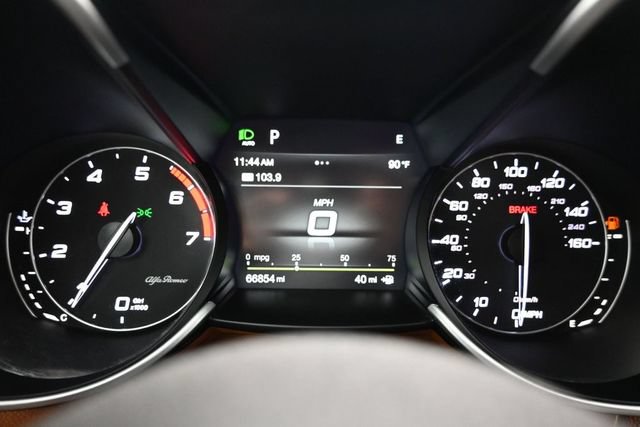 Used 2019 Alfa Romeo Giulia RWD image 25