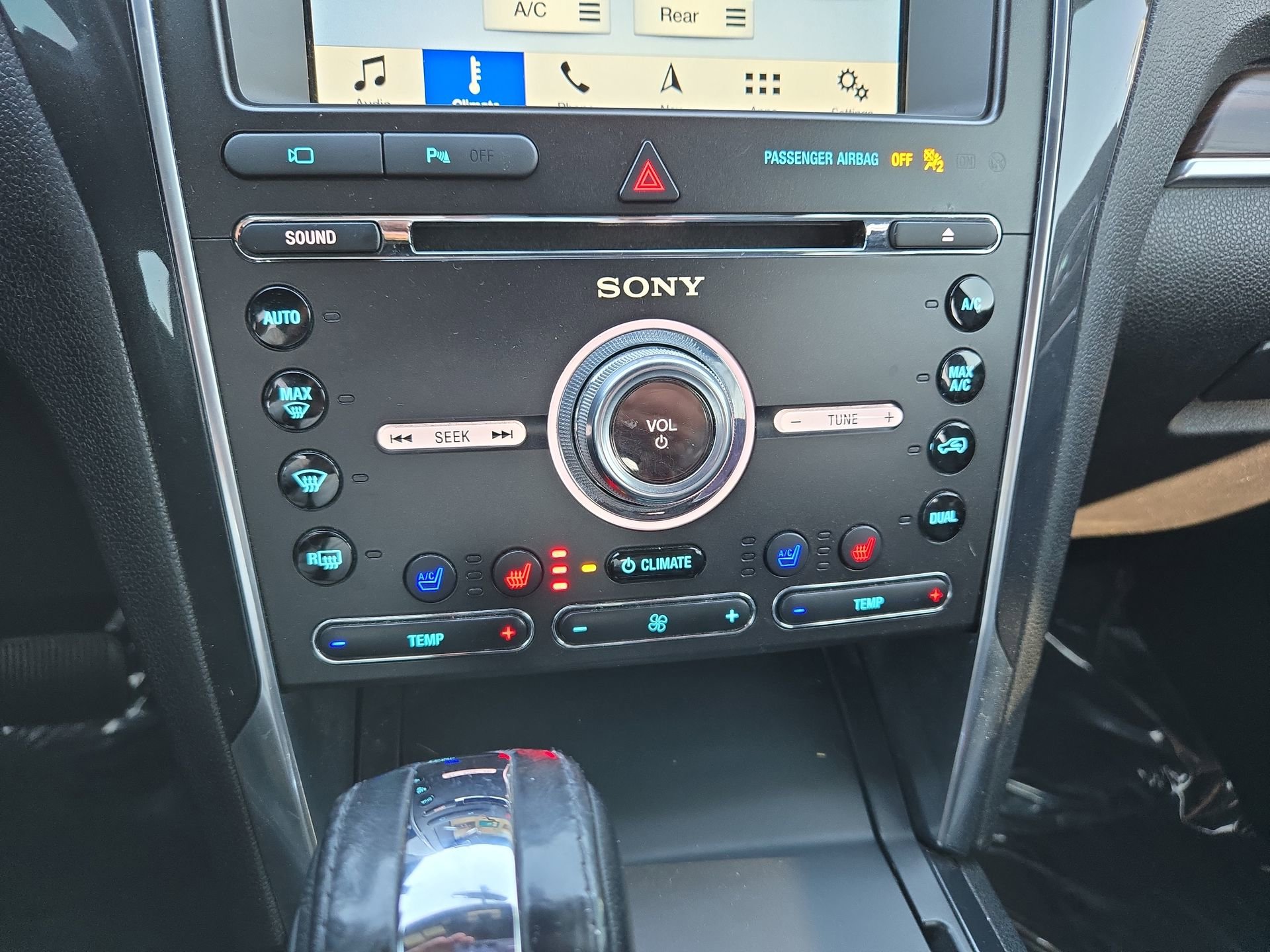 Used 2018 Ford Explorer Limited image 27