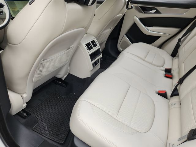 Used 2026 Jaguar F-PACE R-Dynamic S image 21
