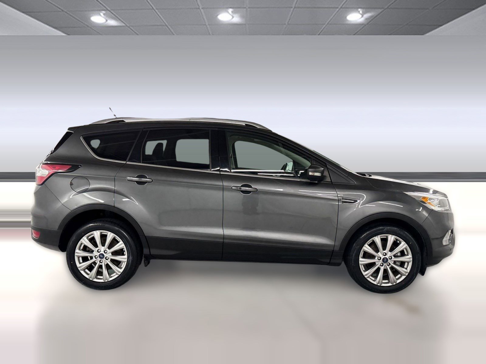 Used 2018 Ford Escape Titanium FWD image 8