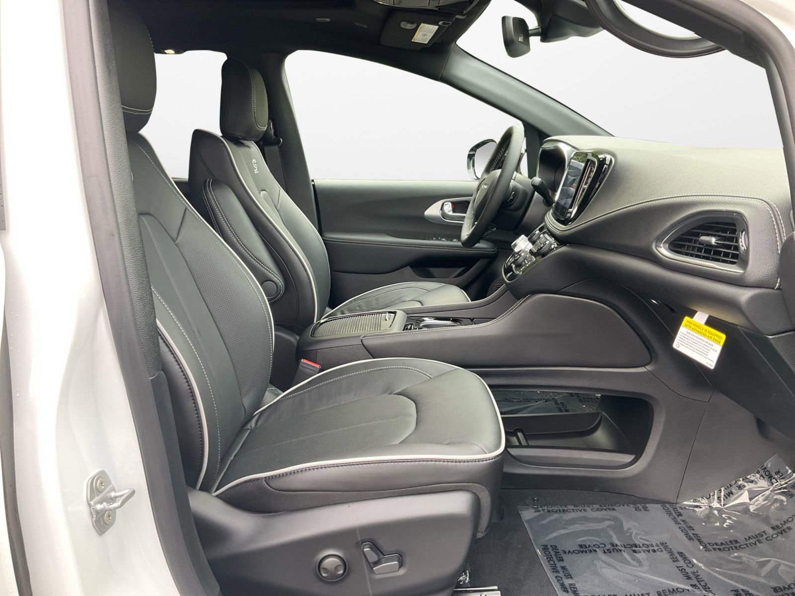 New 2026 Chrysler Pacifica Limited w/ S Appearance Package image 15
