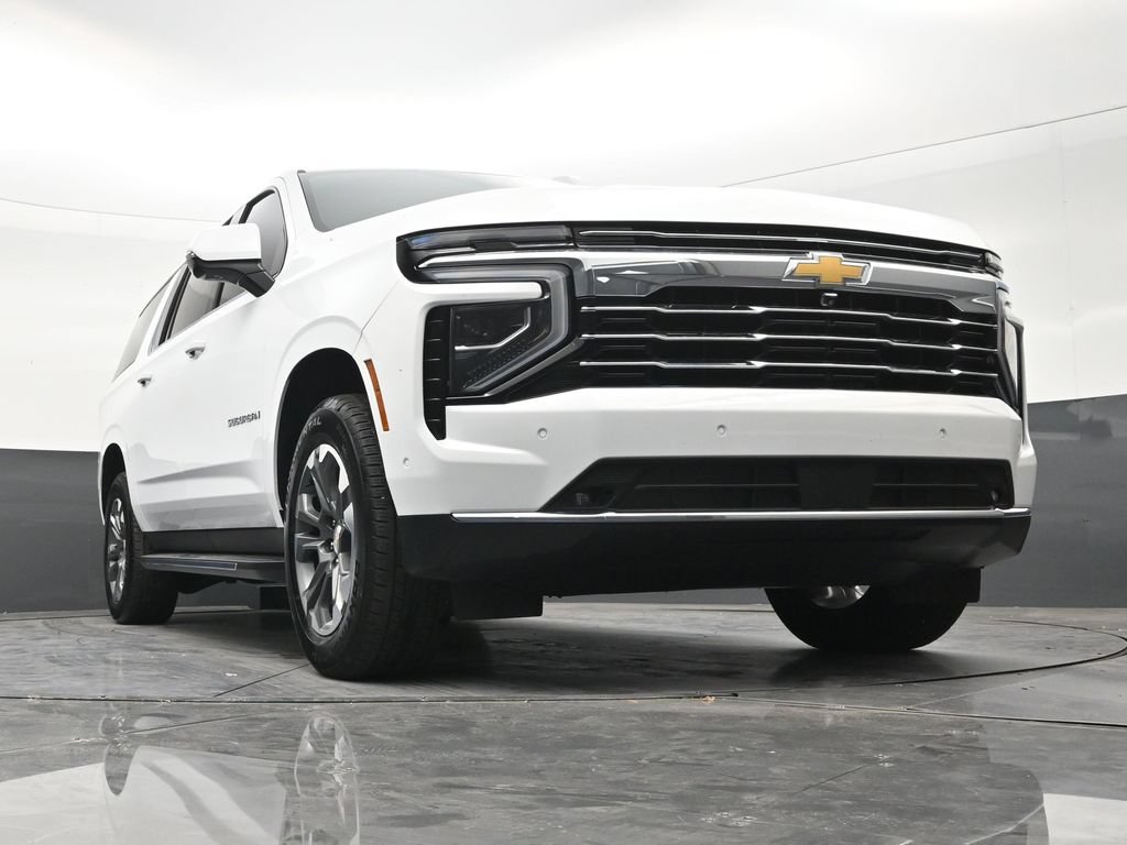 Used 2026 Chevrolet Suburban LT w/ Comfort Package RWD image 26