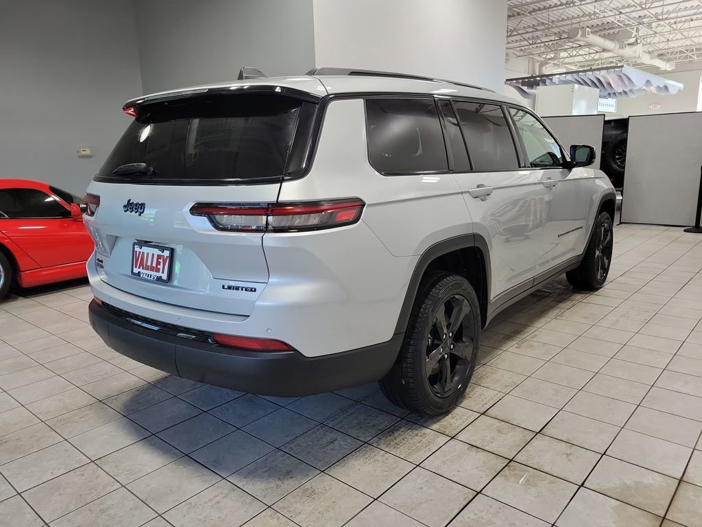 New 2025 Jeep Grand Cherokee L Limited w/ Black Appearance Package image 6