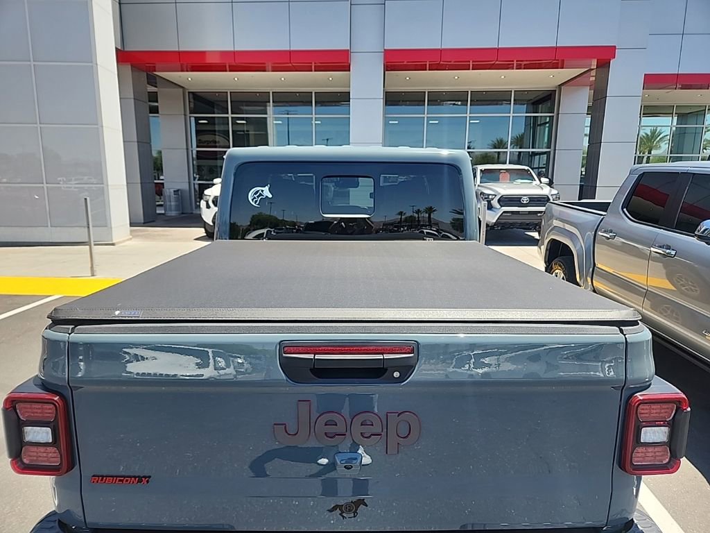 Used 2025 Jeep Gladiator Rubicon AWD/4WD image 11