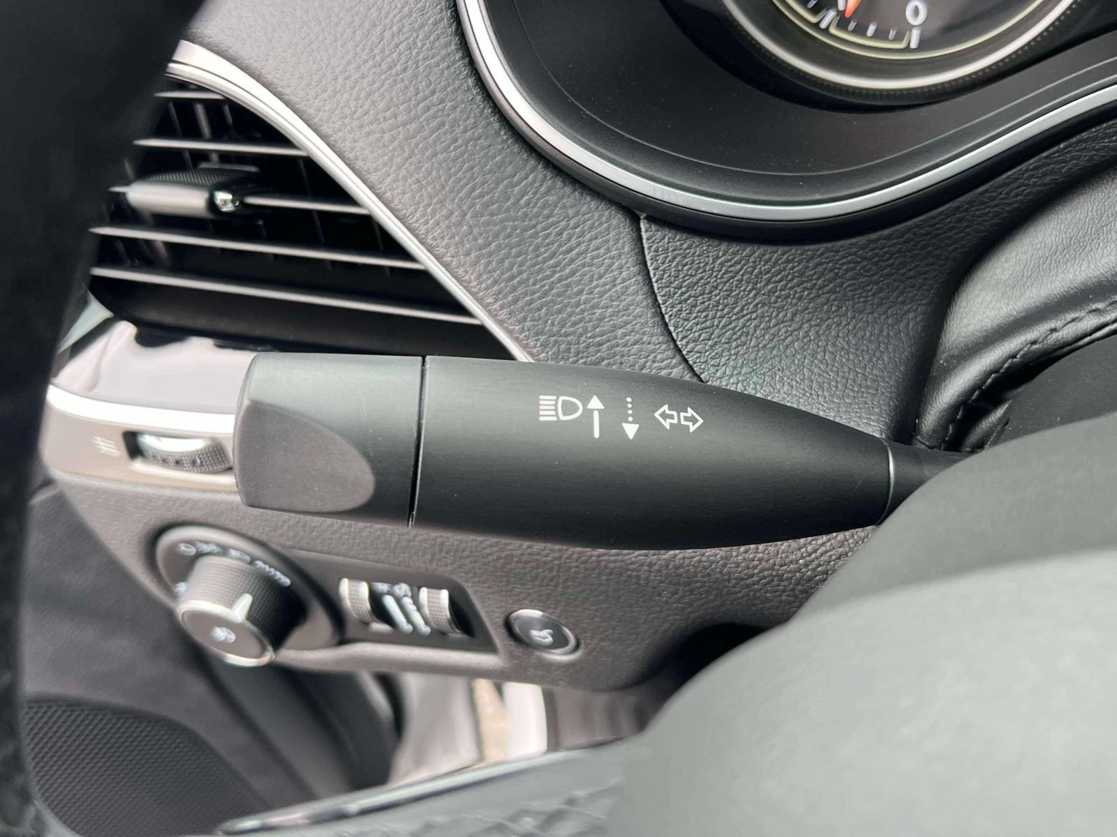 Used 2022 Jeep Cherokee Limited w/ Mopar Interior Package AWD/4WD image 14