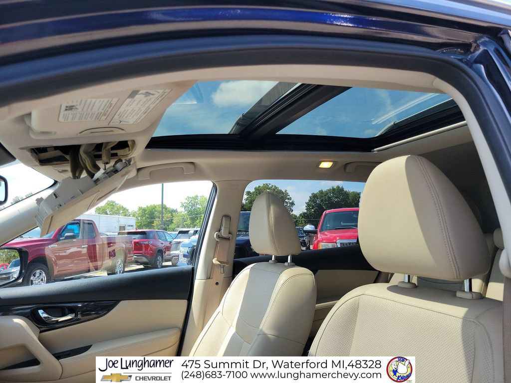 Used 2017 Nissan Rogue SL w/ SL Premium Package AWD/4WD image 21