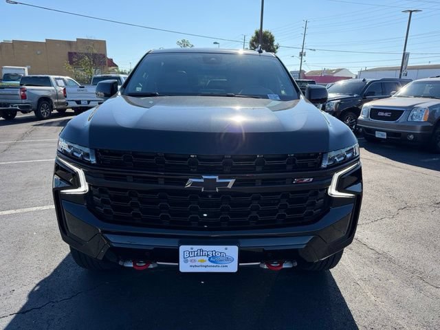 Used 2023 Chevrolet Suburban Z71 w/ Luxury Package AWD/4WD image 2
