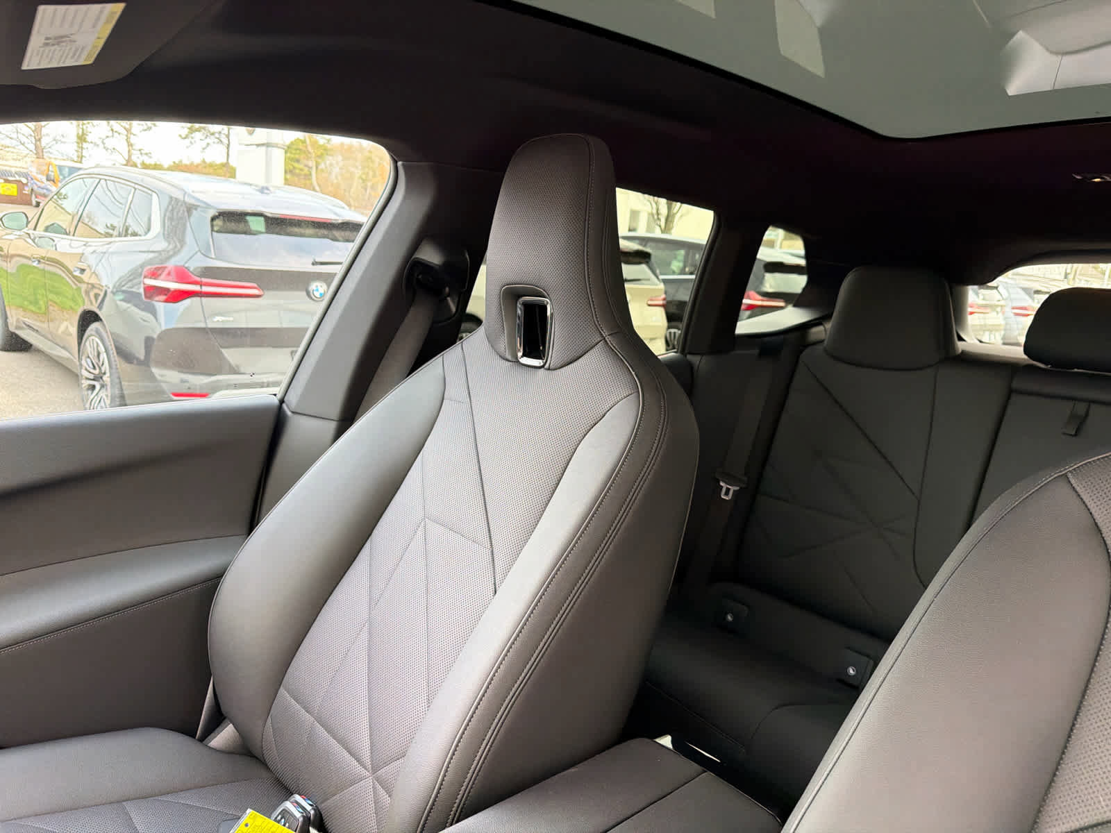 Used 2024 BMW iX xDrive50 w/ Sport Package AWD/4WD image 19