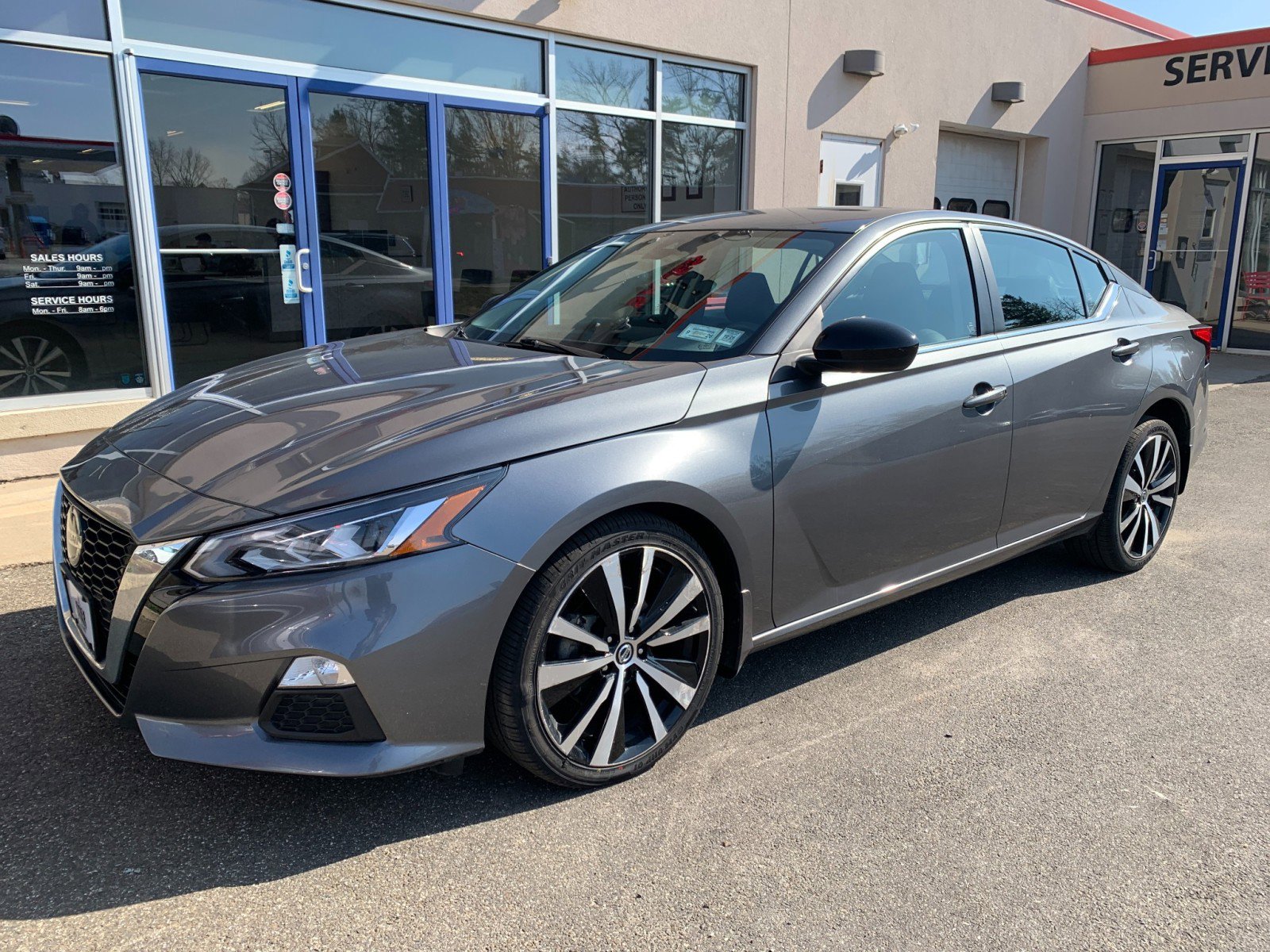 Used 2022 Nissan Altima 2.5 SR image 1