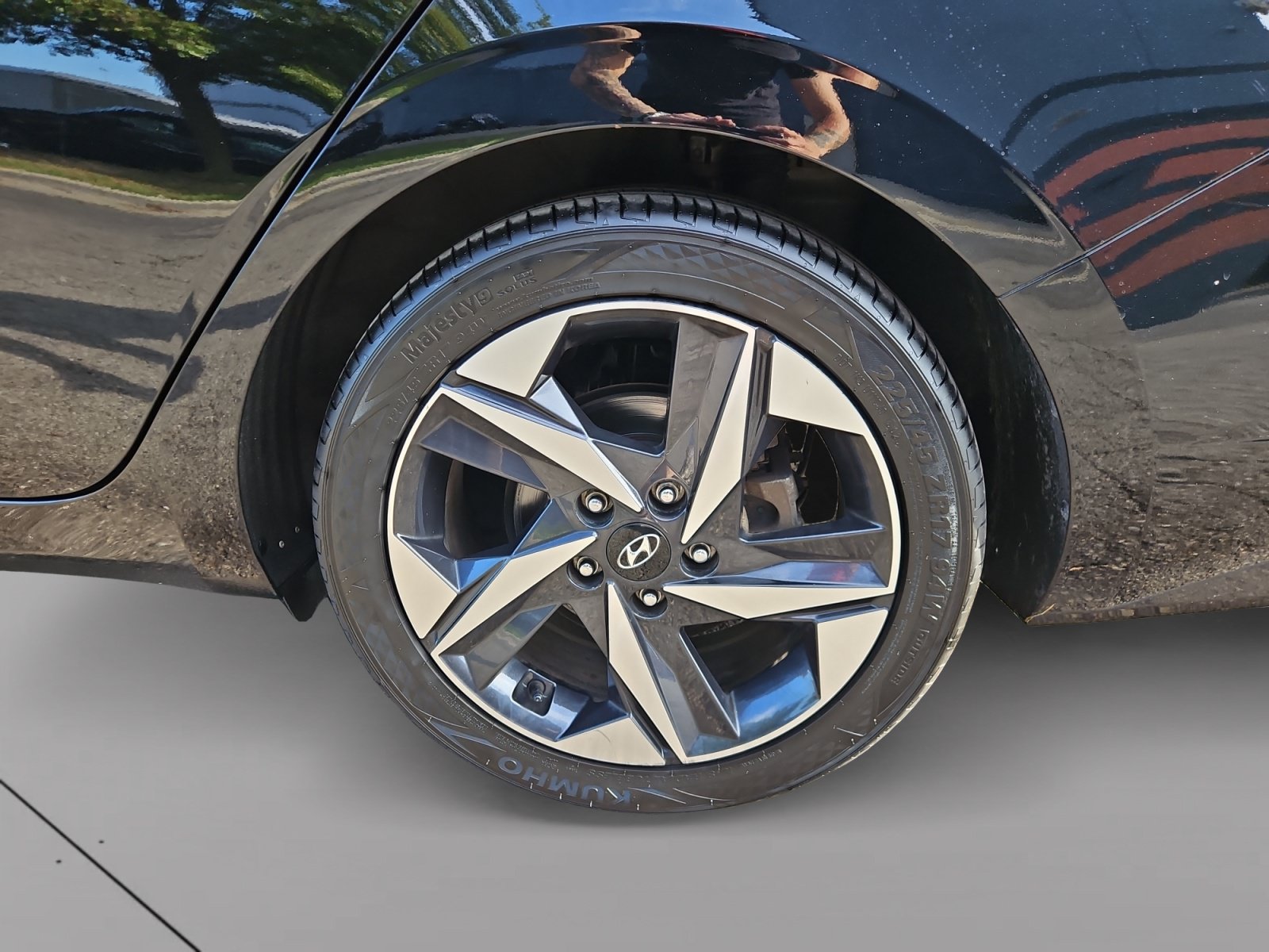 Used 2022 Hyundai Elantra Limited w/ Cargo Package FWD image 14