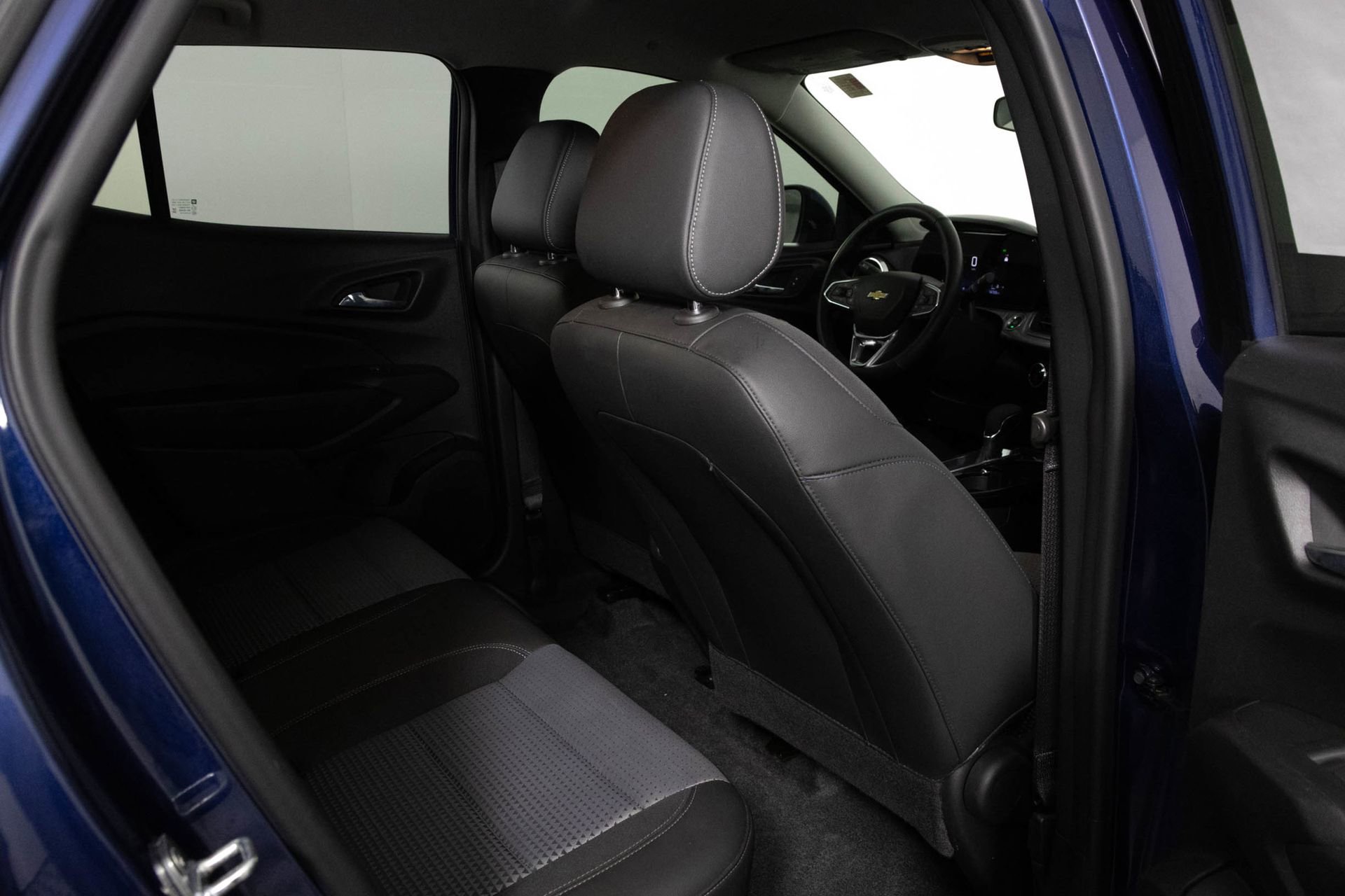 Used 2024 Chevrolet Trax LT w/ Driver Confidence Package image 36