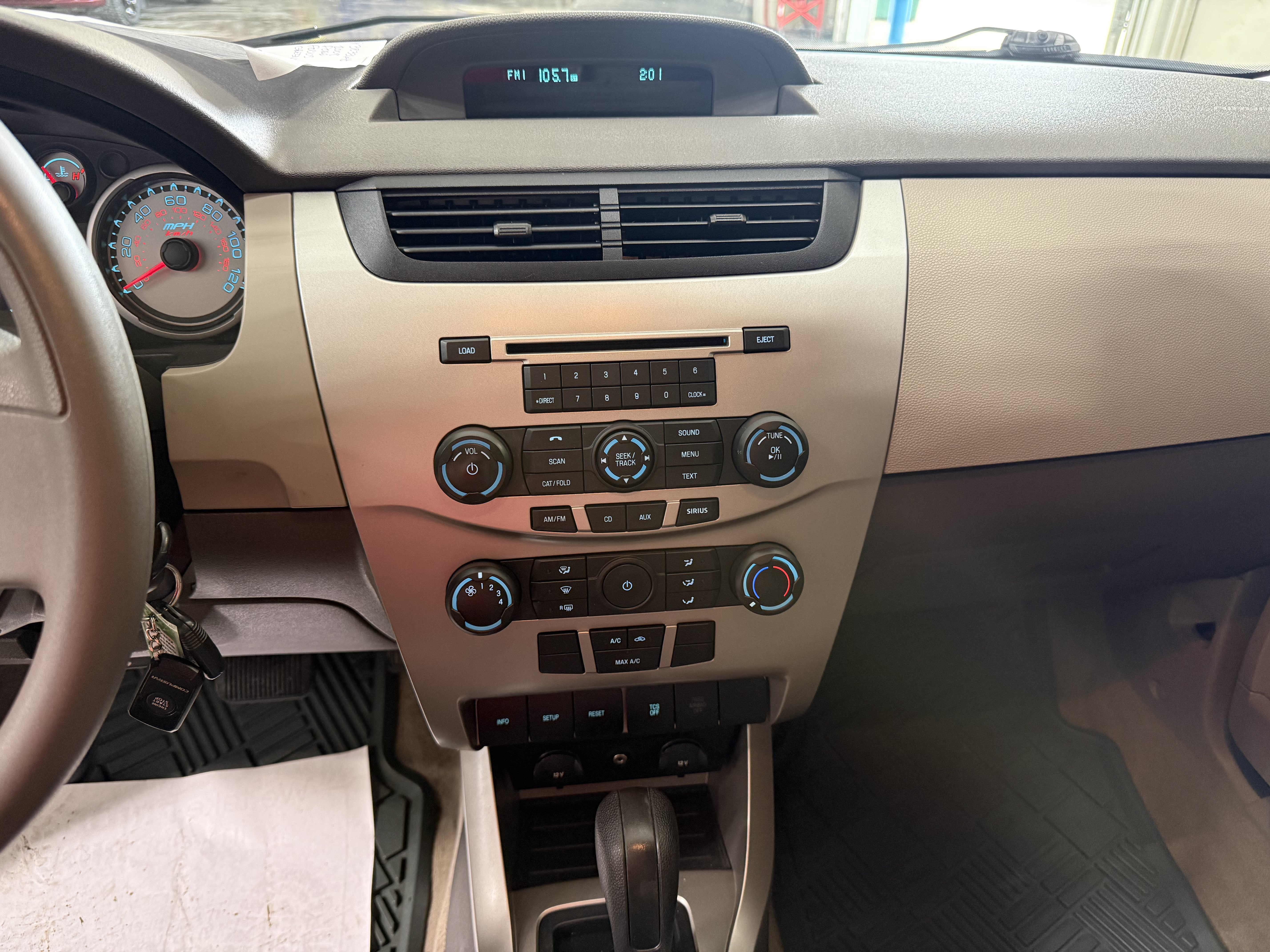 Used 2008 Ford Focus Sedan FWD image 22
