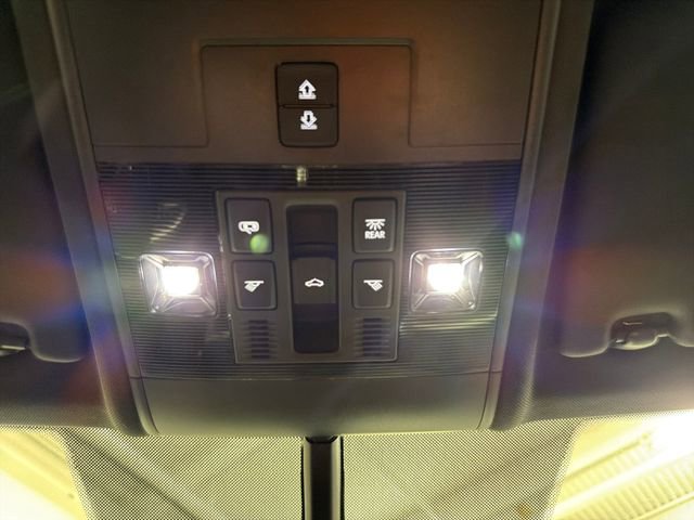 Used 2023 Volkswagen Atlas Cross Sport SE w/ Panoramic Sunroof Package FWD image 25