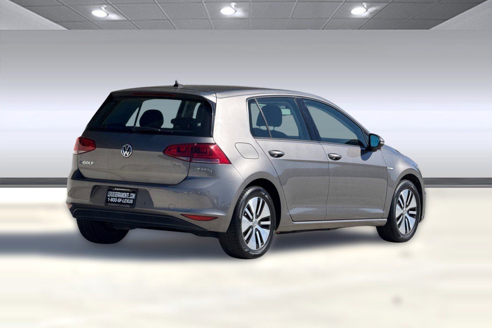 Used 2016 Volkswagen e-Golf SEL Premium FWD image 8