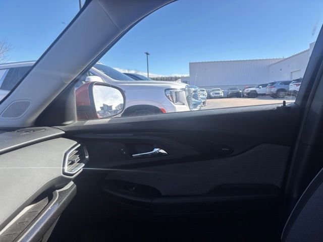 Used 2022 Chevrolet TrailBlazer LT AWD/4WD image 11