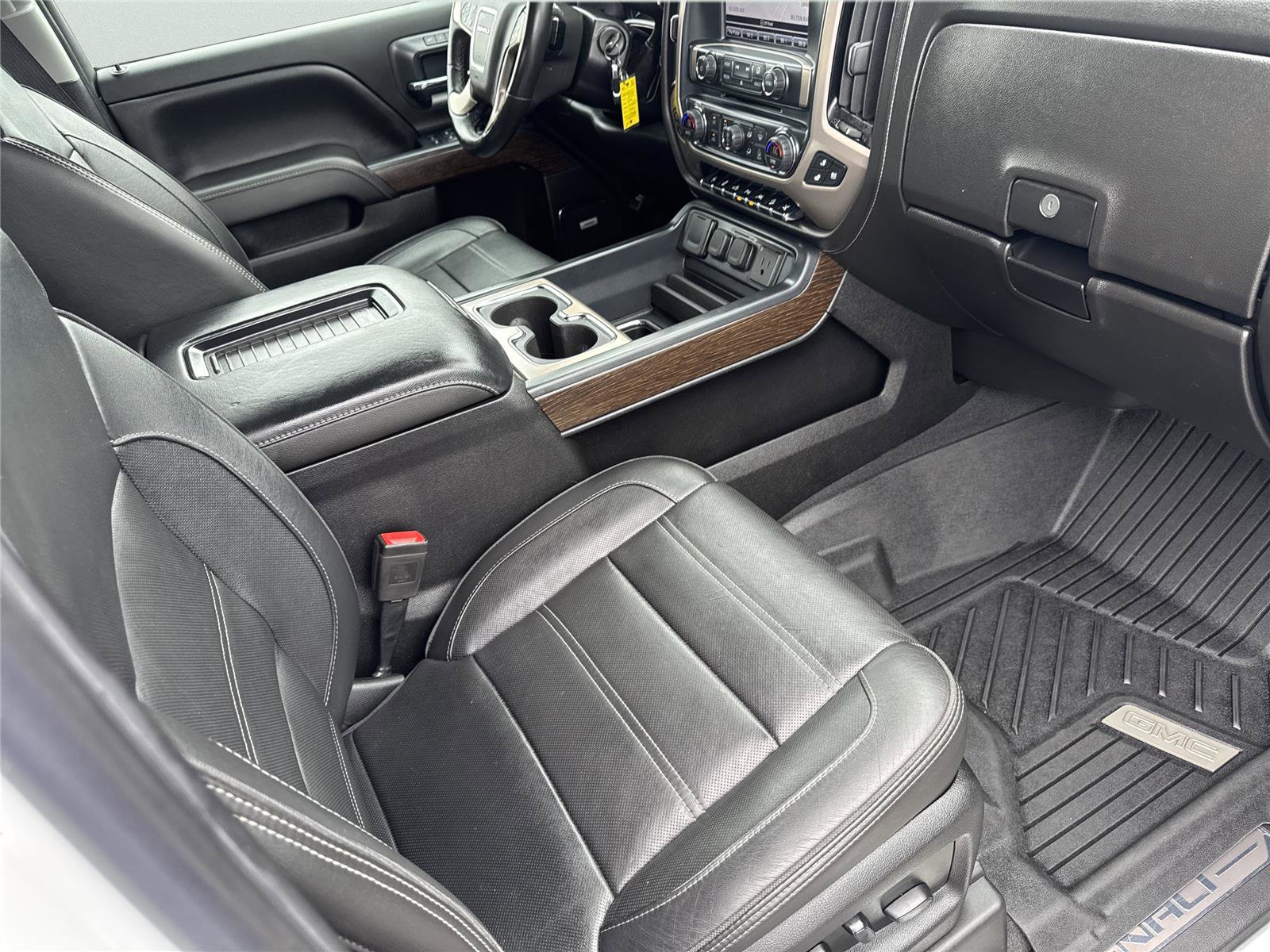 Used 2018 GMC Sierra 1500 Denali AWD/4WD image 37