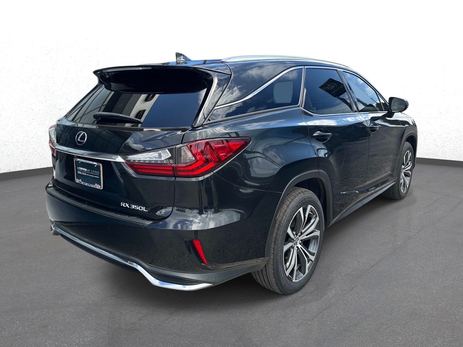 Certified 2022 Lexus RX 350L Premium w/ Premium Package AWD/4WD image 3