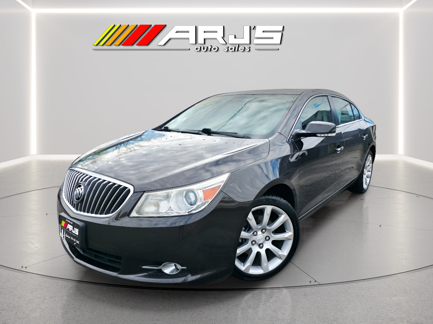 Used 2013 Buick LaCrosse Touring FWD image 1