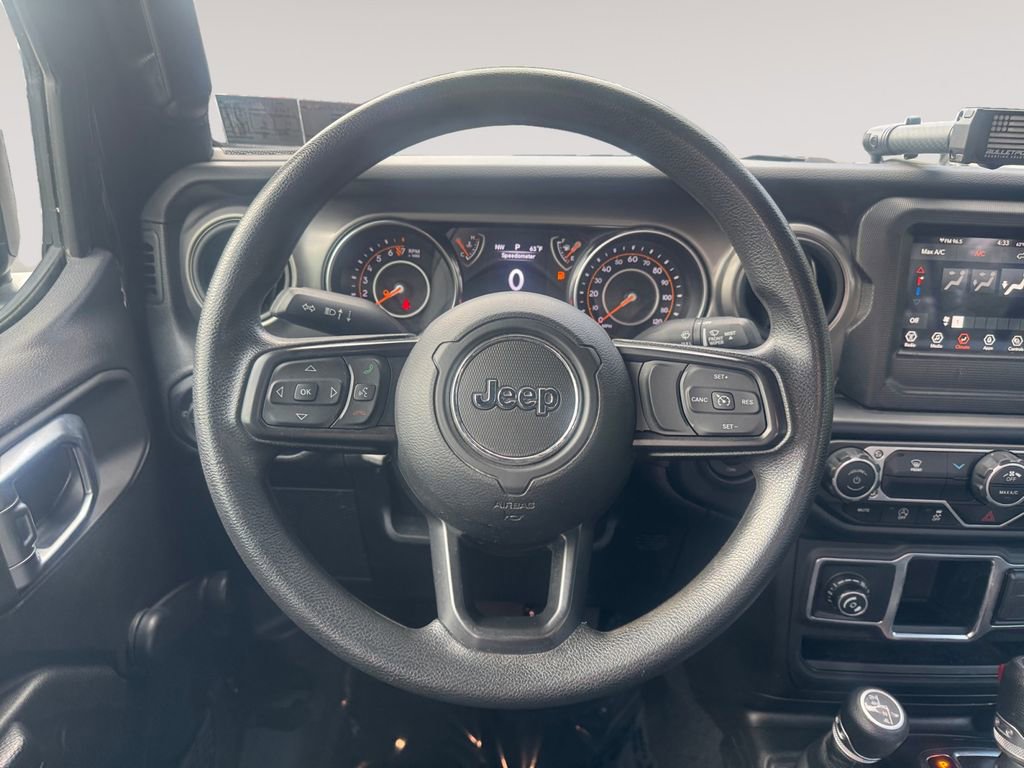 Used 2023 Jeep Gladiator Sport AWD/4WD image 12