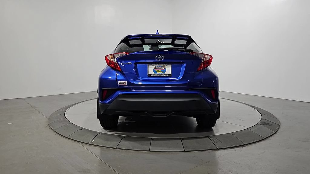 Used 2022 Toyota C-HR XLE FWD image 4
